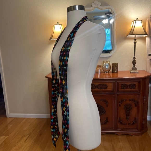 Black multicolor Louis Vuitton silk scarf - Picture 2 of 8